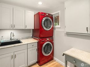 15828 25th Avenue SW, Burien WA 98166