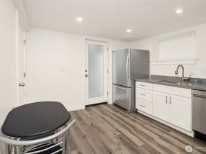 250 NE 50th Street, Seattle WA 98105