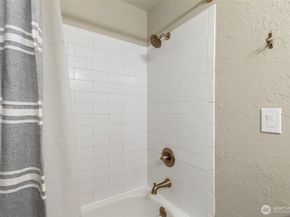 8924 NE 191st Place, Bothell WA 98011