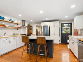 8924 NE 191st Place, Bothell WA 98011