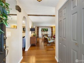 8924 NE 191st Place, Bothell WA 98011