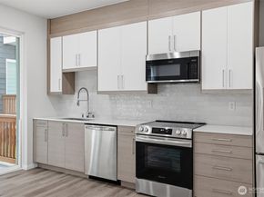 1816 24th Avenue S, Seattle WA 98144