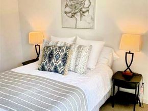 604 NW 77th Street D, Seattle WA 98117