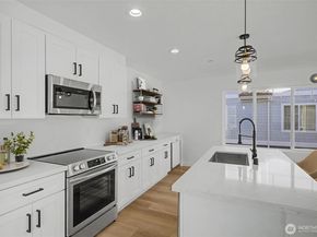 19505 Damson Road B3, Lynnwood WA 98036