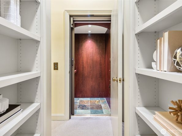 1510 38th Avenue E, Seattle WA 98112