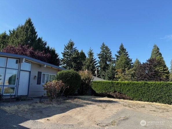 18609 8th Avenue S, Des Moines WA 98148