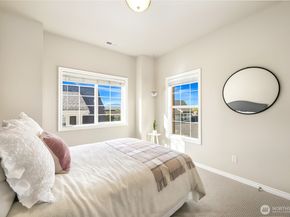 2593 NE Park Drive, Issaquah WA 98029