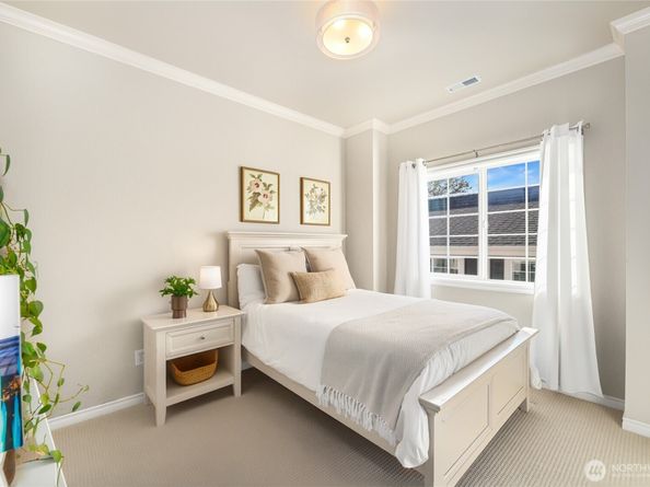 2593 NE Park Drive, Issaquah WA 98029