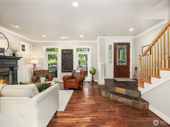 2593 NE Park Drive, Issaquah WA 98029