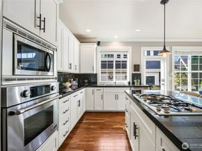 2593 NE Park Drive, Issaquah WA 98029
