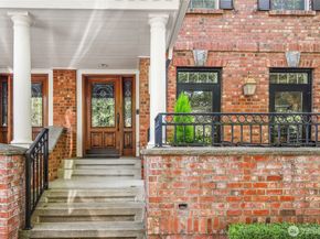 2593 NE Park Drive, Issaquah WA 98029