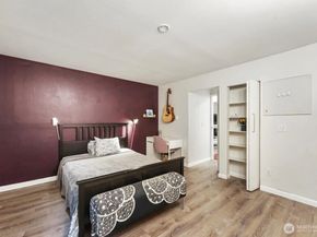 10424 NE 32nd Place C204, Bellevue WA 98004