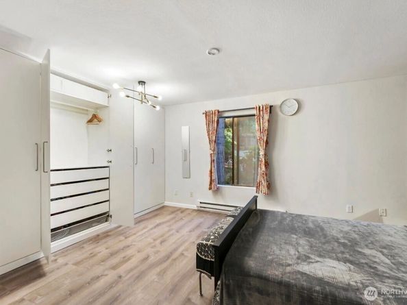 10424 NE 32nd Place C204, Bellevue WA 98004