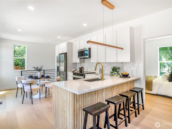 6310 S Ellis Avenue 1, Seattle WA 98108