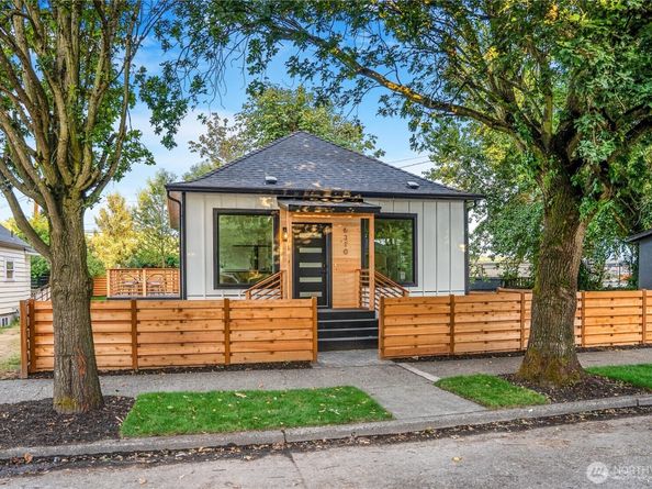 6310 S Ellis Avenue 1, Seattle WA 98108