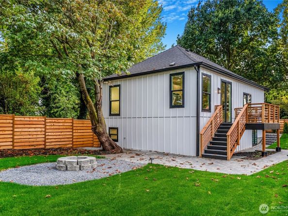 6310 S Ellis Avenue 1, Seattle WA 98108