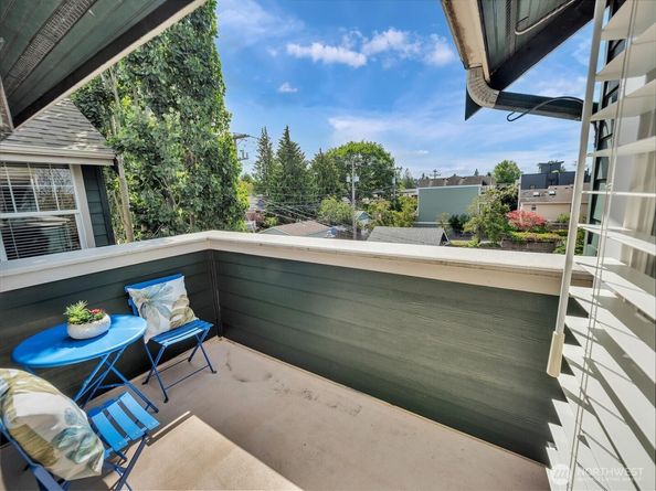 5430 California Avenue SW 3B, Seattle WA 98136