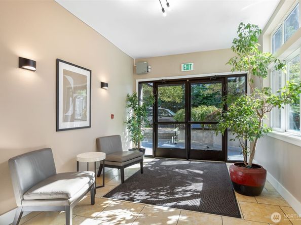 231 Belmont Avenue E 404, Seattle WA 98102