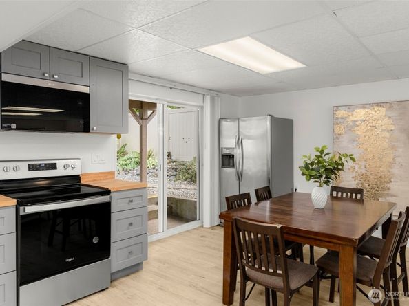 2520 166th Avenue NE, Bellevue WA 98008