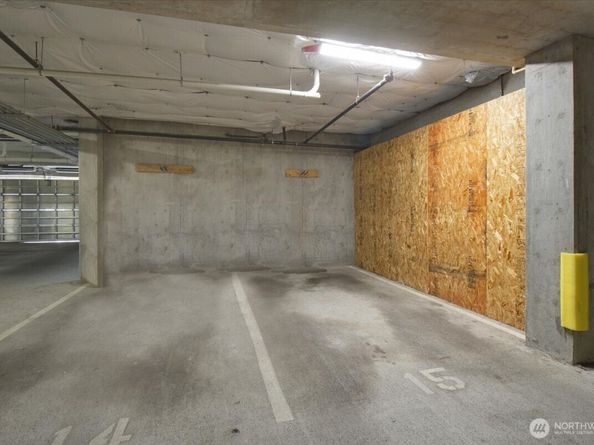 1909 10th Avenue W 301, Seattle WA 98119