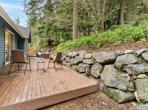 21007 Pioneer Way, Edmonds WA 98026
