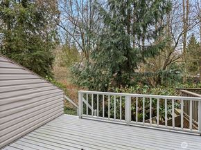 19805 15th Avenue NE 3, Shoreline WA 98155