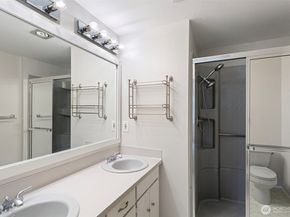 19805 15th Avenue NE 3, Shoreline WA 98155