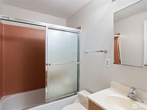 19805 15th Avenue NE 3, Shoreline WA 98155