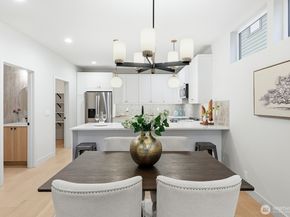 11217 NE 95th Street B, Kirkland WA 98033