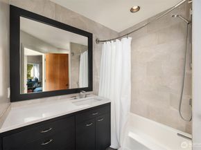 7703 W Mercer Way, Mercer Island WA 98040