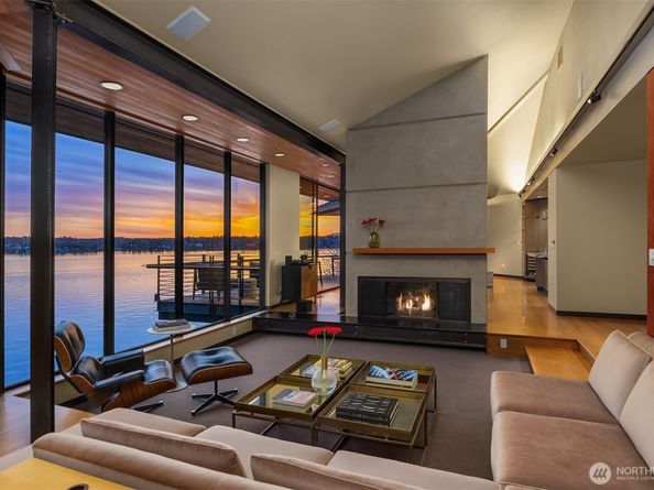 7703 W Mercer Way, Mercer Island WA 98040