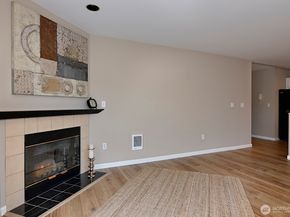 2117 N 107th Street 201, Seattle WA 98133