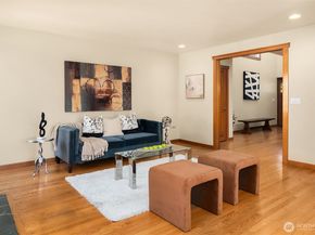 11226 NE 67th Street, Kirkland WA 98033