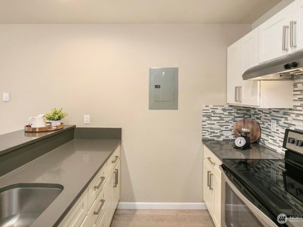 17431 Ambaum Boulevard S B13, Seattle WA 98148