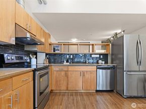 2015 Terry Avenue 406, Seattle WA 98121