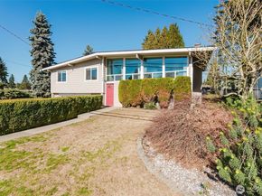 414 S 168th Street, Burien WA 98168