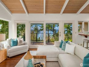 4701 84th Avenue SE, Mercer Island WA 98040