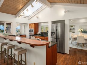 4701 84th Avenue SE, Mercer Island WA 98040