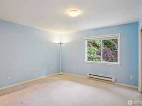 12034 15th Avenue NE 204, Seattle WA 98125