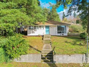 18804 10th Avenue NE, Shoreline WA 98155