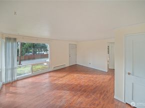 18804 10th Avenue NE, Shoreline WA 98155