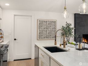 15605 SE 8th Street, Bellevue WA 98008