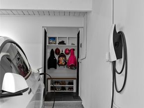 3227 103rd Place NE, Bellevue WA 98004