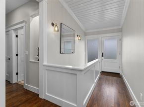 3227 103rd Place NE, Bellevue WA 98004