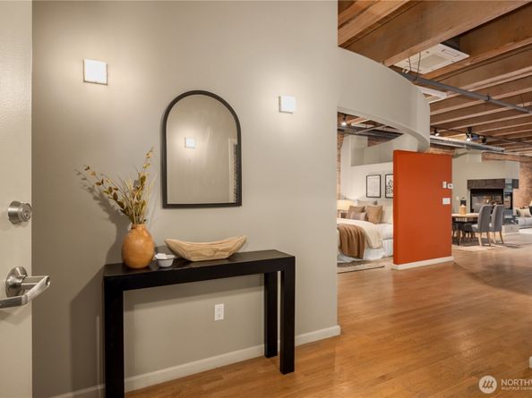 210 3rd Avenue S 2C, Seattle WA 98104