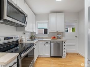 1046 NE 97th Street, Seattle WA 98115