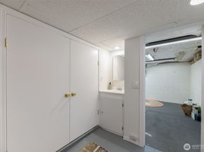 1046 NE 97th Street, Seattle WA 98115