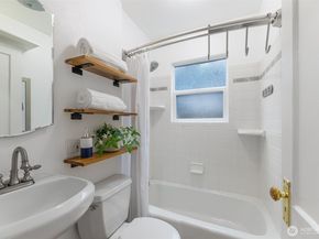 1046 NE 97th Street, Seattle WA 98115