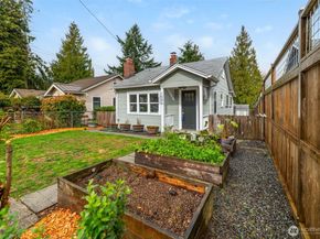 1046 NE 97th Street, Seattle WA 98115