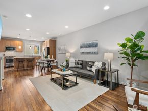 23000 NE 8th Street C3, Sammamish WA 98074